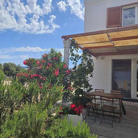 Apartments Cvijet Mora Сресер Екстериор снимка